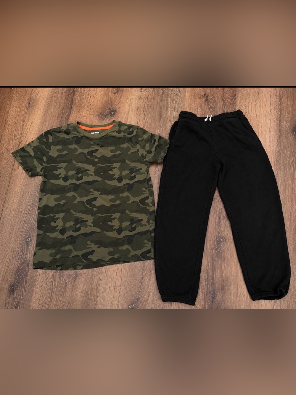 Old Navy Camo T-Shirt & Fleece Jogger Set (Size L 10–12)